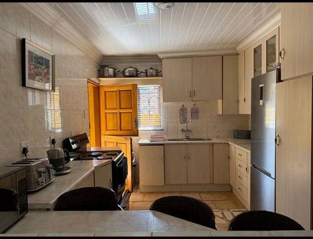 4 BEDROOM HOUSE FOR SALE IN CHANTELLE